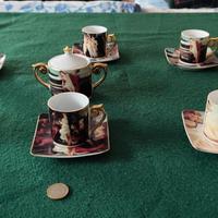 Un caffè.. al museo? 6 tazzine+zucch. porc.ingl.