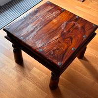 Tavolino basso quadrato