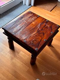 Tavolino basso quadrato