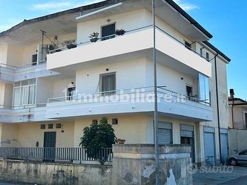 Privato vende appartamento con garage a Grazzanise
