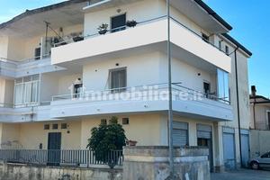 Privato vende appartamento con garage a Grazzanise