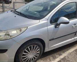 Peugeot 207 - 2009