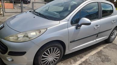 Peugeot 207 - 2009