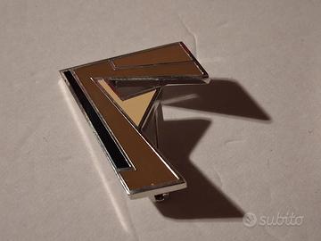 Spilla Fendi con smalto 