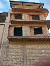 Intero stabile indipendente