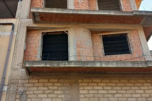 Intero stabile indipendente