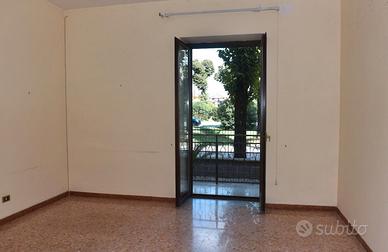 Casa indipendente 2 appartamenti +cortile interno