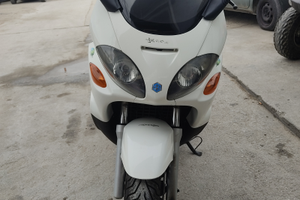 Piaggio X9 250