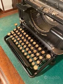 Macchina da scrivere Remington vintage