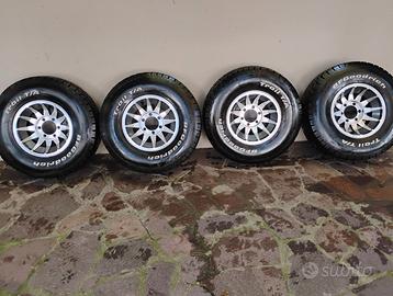 4 cerchi Bwa da 15 pollici completi di gomme Bf Go