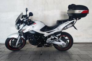 Suzuki GSR 600 k8