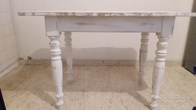 Tavolo sagomato shabby 