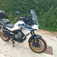 CF moto MT 800 Explore 