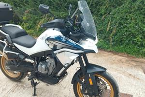 CF moto MT 800 Explore 