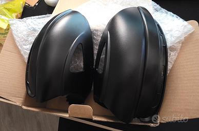 Calotte con frecce dinamiche led per Golf 6