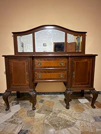 Credenza in stile liberty antica