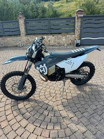 Husqvarna 300 tbi 2024 versione Pro 2T