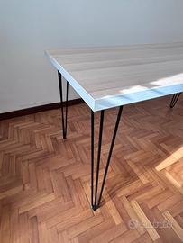 Tavolo design + 4 gambe a forcina nera