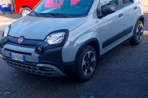 Fiat panda cross ibrida