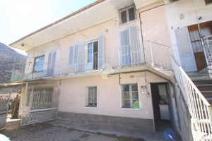CASA SEMINDIPENDENTE A PINASCA
