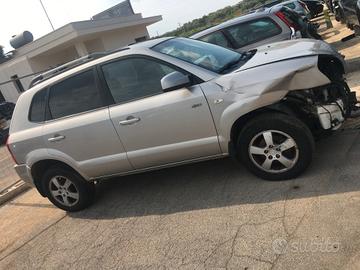 RICAMBI AUTO HYUNDAI TUCSON ANNO 2006