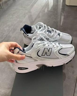 New Balance 530 Bianco/Argento/Blu Navy, Taglia 42