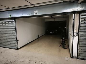 Posto moto/scooter in box privato