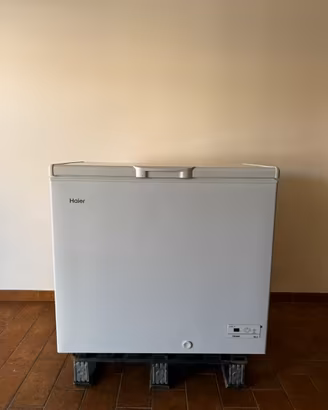 Congelatore a pozzetto Haier 300L - Display Elettr