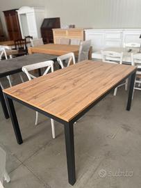 NUOVI TAVOLI ALLUNGABILI, piano rovere, acciaio ec