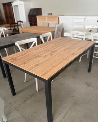 NUOVI TAVOLI ALLUNGABILI, piano rovere, acciaio ec
