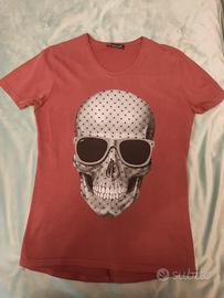 Maglietta con borchie e teschio colore bordeaux TG