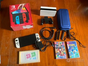 Nintendo Switch OLED Bianca + accesori