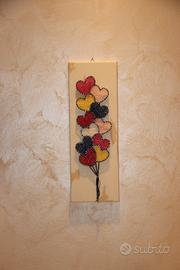 Quadro con cuoricini realizzato a mano