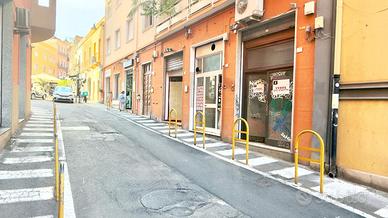 Cagliari LocaleCommerciale adiacente ViaGaribaldi