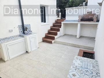 Casa singola con cortile a Torre Archirafi-Riposto