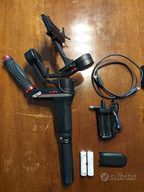 Zhiyun Weebill S + monitor da campo Neewer F100