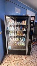DISTRIBUTORE AUTOMATICO