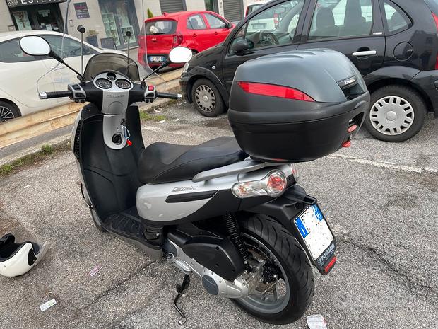 Piaggio Carnaby 250 ie
