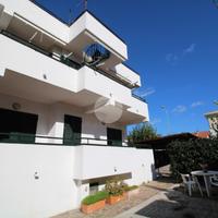 PORZIONE DI BIFAMILIARE A CAPACCIO