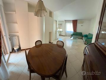 Quadrilocale di prestigio adiacenze centro città
