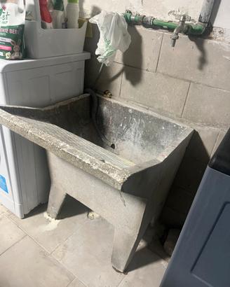 Lavatoio in graniglia