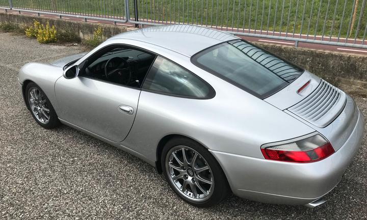 Porsche 996 Carrera 2
