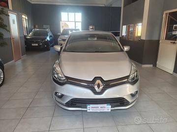 Renault Clio dCi 8V 75 CV 5 porte Moschino Zen