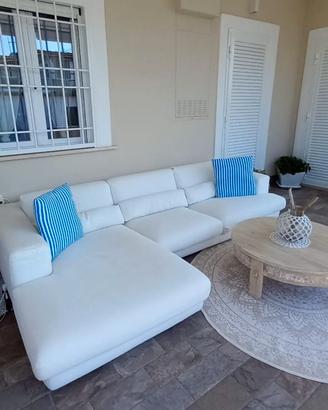 Divano con chaise loungue