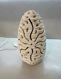 Lampada da tavolo, di pietra, leccese bianca