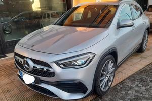 MERCEDES GLA200 PREMIUM PLUS 4MATIC AMG