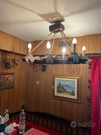 Lampadario in legno