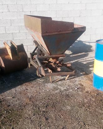 spargi concime salatore seminatrice