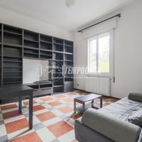 TRILOCALE CON BALCONE E CANTINA