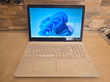 Sony Vaio , Intel i5,  8gb ram   240gb ssd, win11